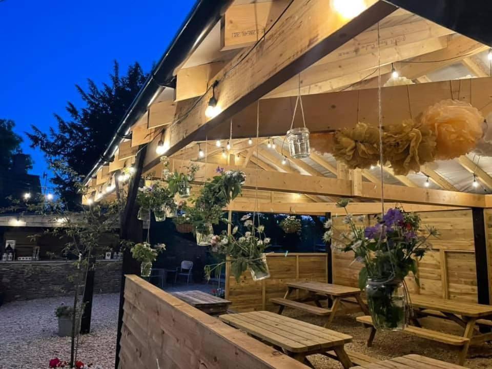 Trouble House Tetbury Exterior foto